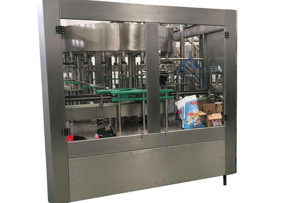 Attrezzatura imbottigliante 3 della bevanda gassosa in 1 materiale da otturazione Monoblock fornitore