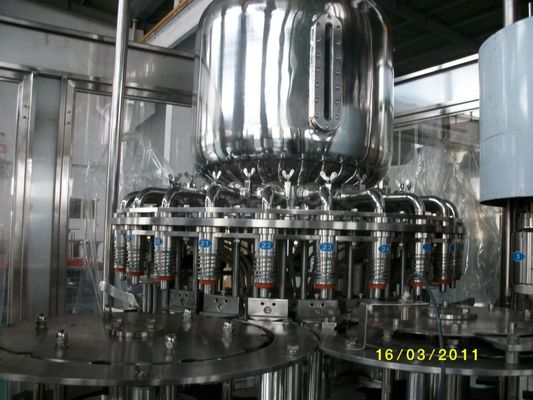linea di riempimento riempimento risciacquante automatico del succo 5000BPH e tappatrice fornitore